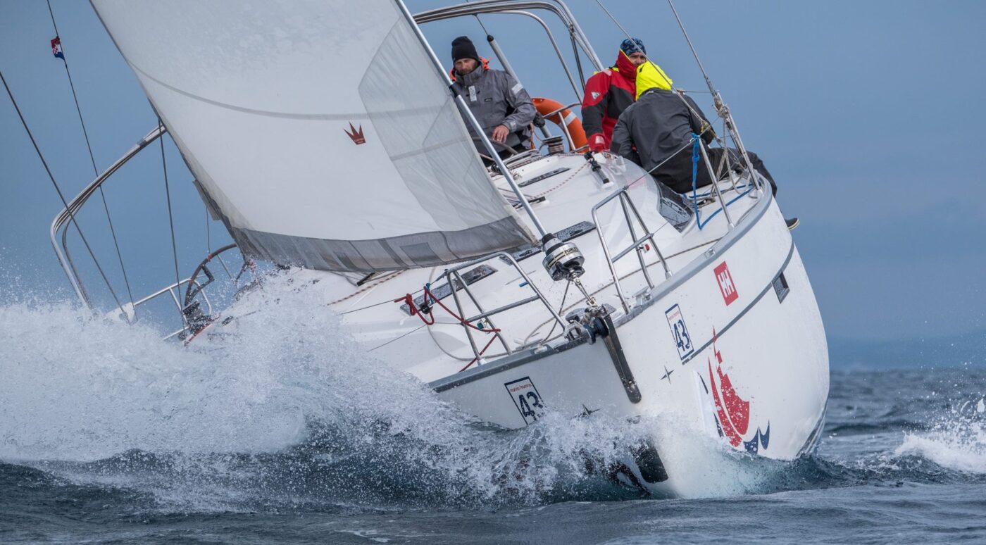 Loď Bavaria 46 Cruiser - Velikonoční regata