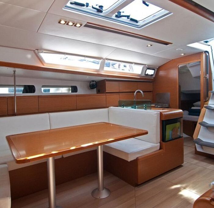Jeanneau Sun Odyssey 449 - winx - interier
