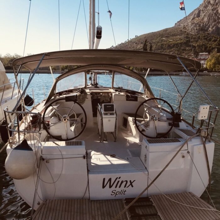 Jeanneau Sun Odyssey 449 - winx - kokpit