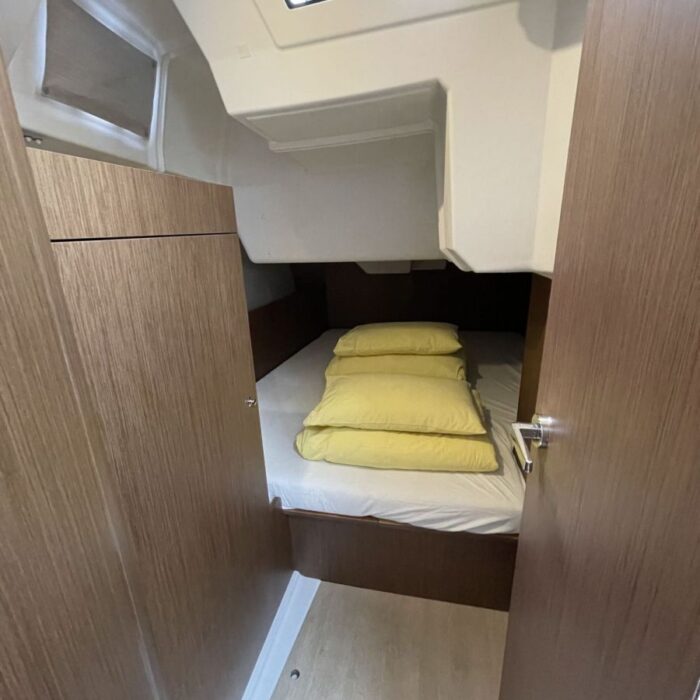 Beneteau Oceanis 38.1 - zadní kajuta