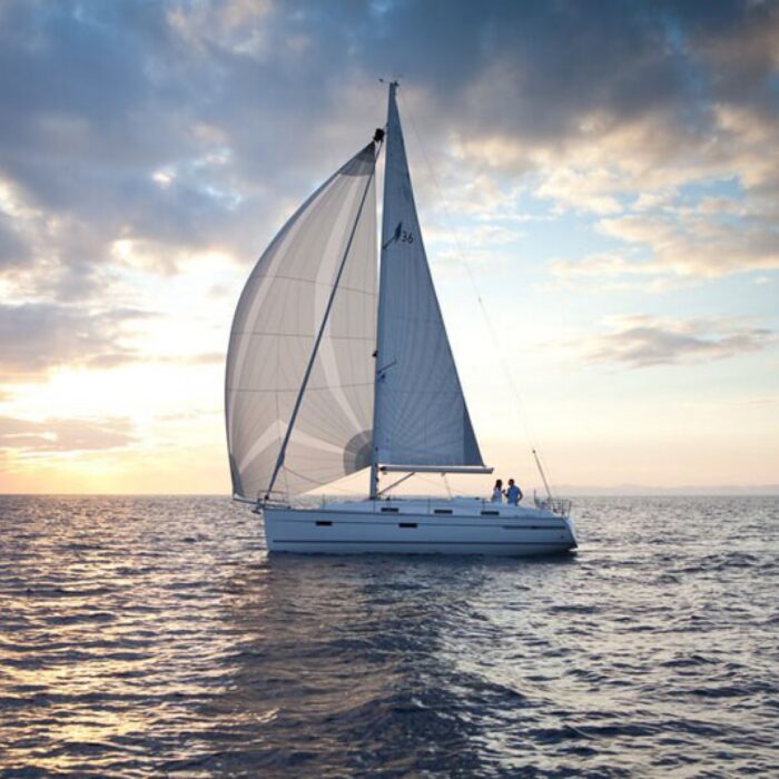 Bavaria 36 Cruiser | 2012 | 3 kajuty | Chorvatsko 🇭🇷 | Šibenik Marina Mandalina