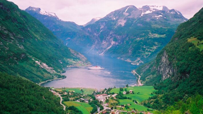 Plavba Norskem na plachetnici - Geirangerfjord