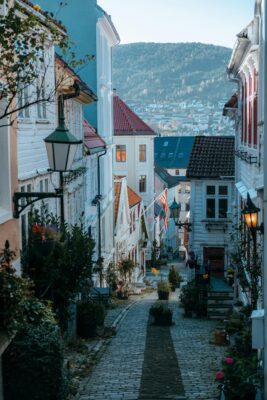 Úzké uličky -město Bergen - Norsko
