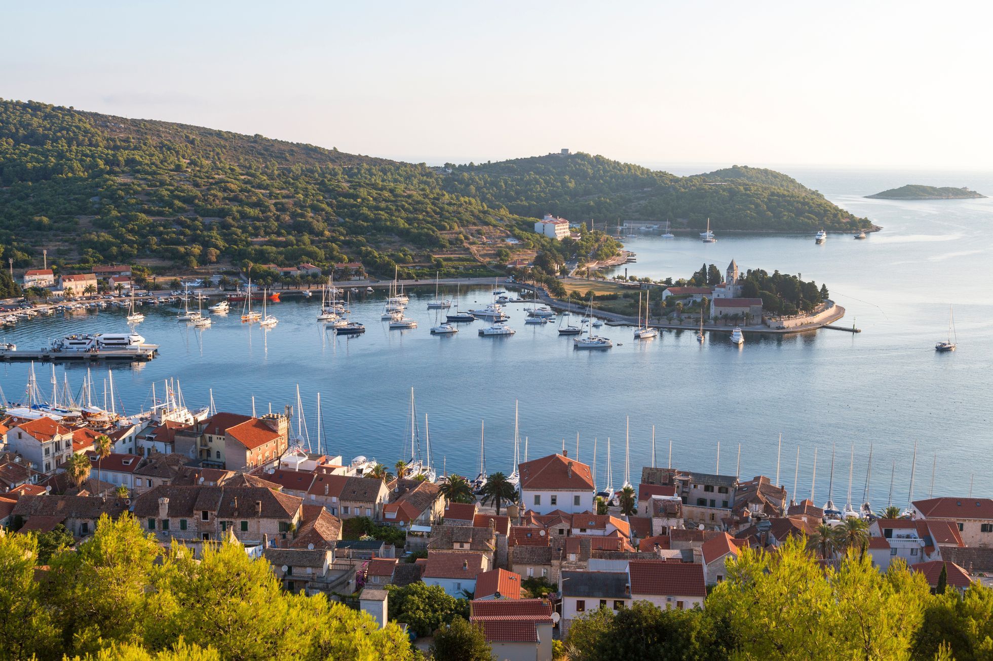 Město Vis na stejnojmenném ostrově, Chorvatsko