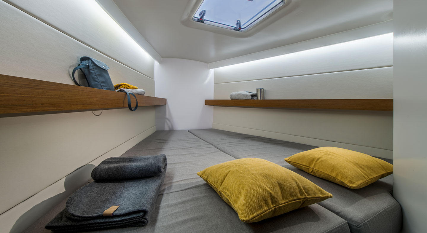 Beneteau First 36 - příďová kajuta