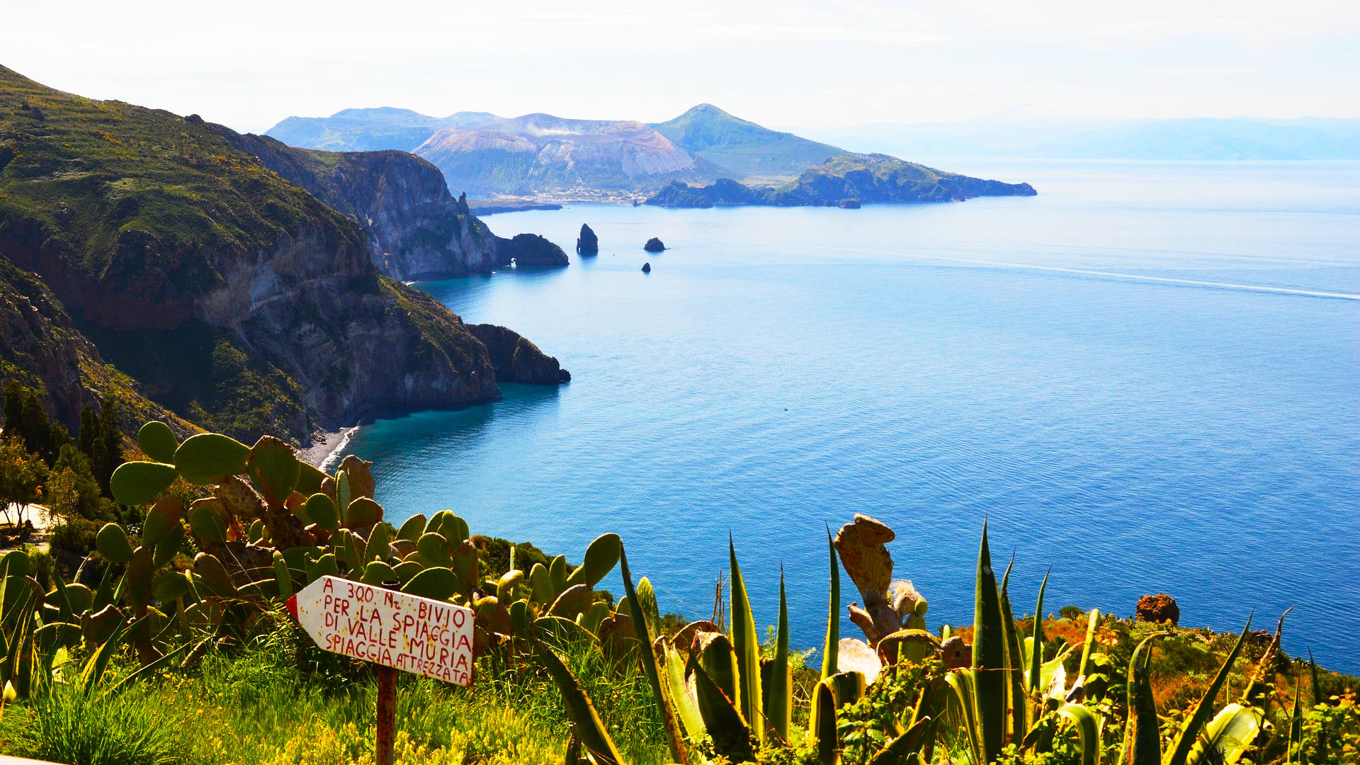 Dovolená na lodi - Liparské ostrovy Dovolená na lodi - Liparské ostrovy