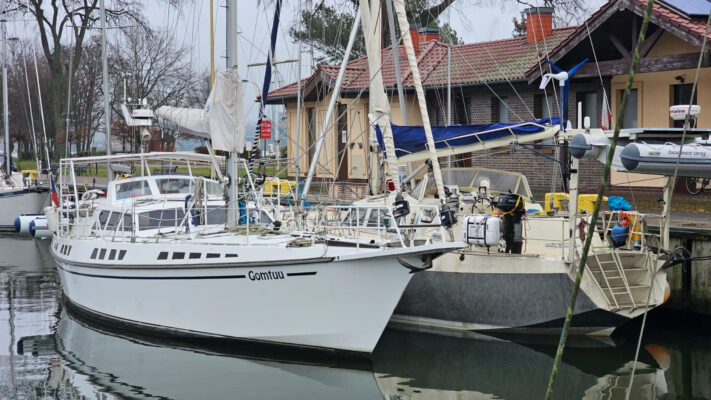 Plachetnice Reinke v marině