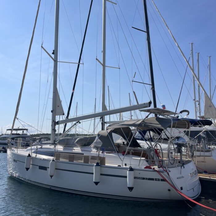 Bavaria 37 Cruiser - Šibenik Chorvatsko