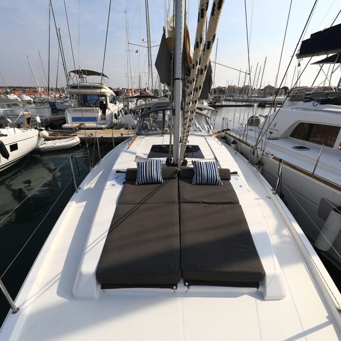 Hanse 458 - komfortní paluba