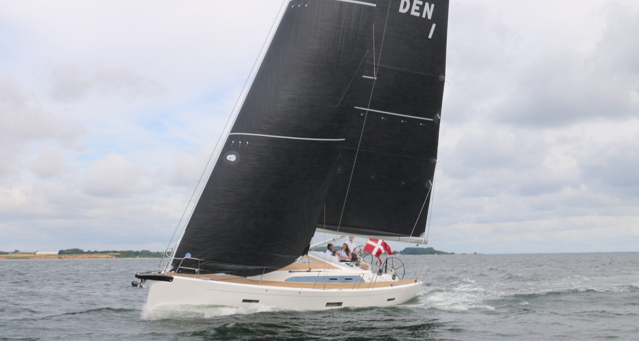 Luxury performance cruiser - X-Yachts X-43