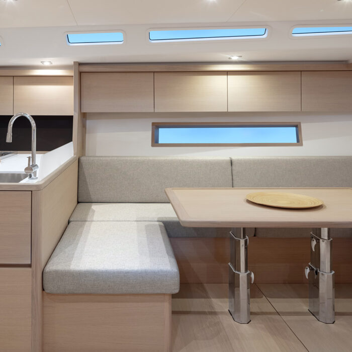 Plachetnice Solaris 44 - salon