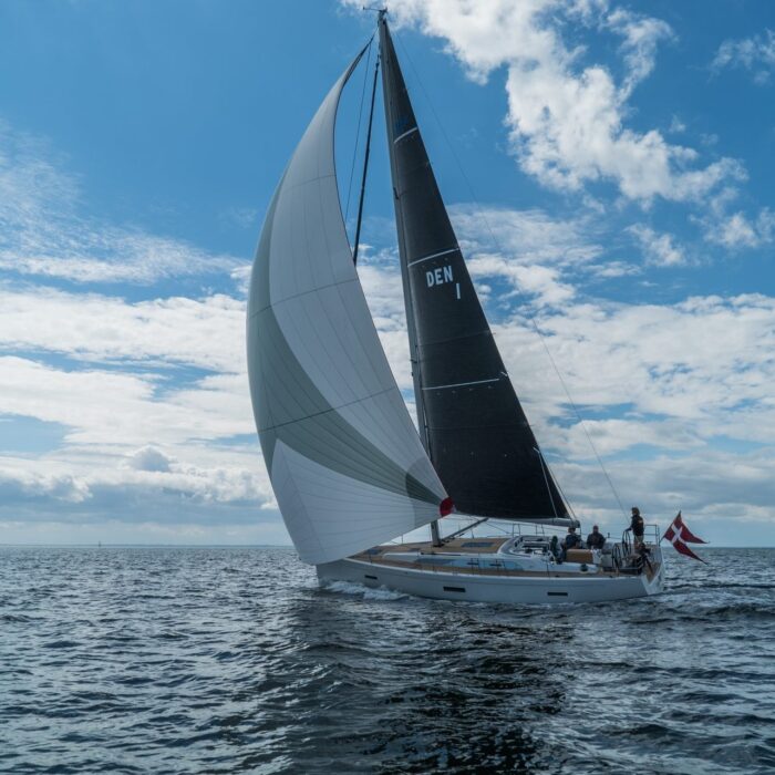 Plavba s genakrem na lodi X-Yachts 43