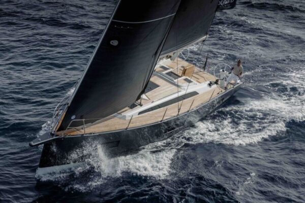 Solaris 40 za plavby s plachtami