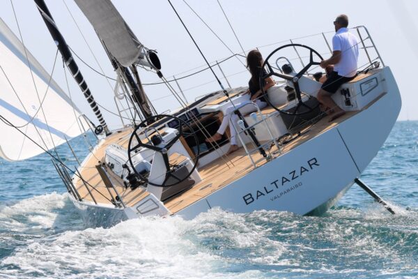 Solaris 44 - luxury performance cruiser