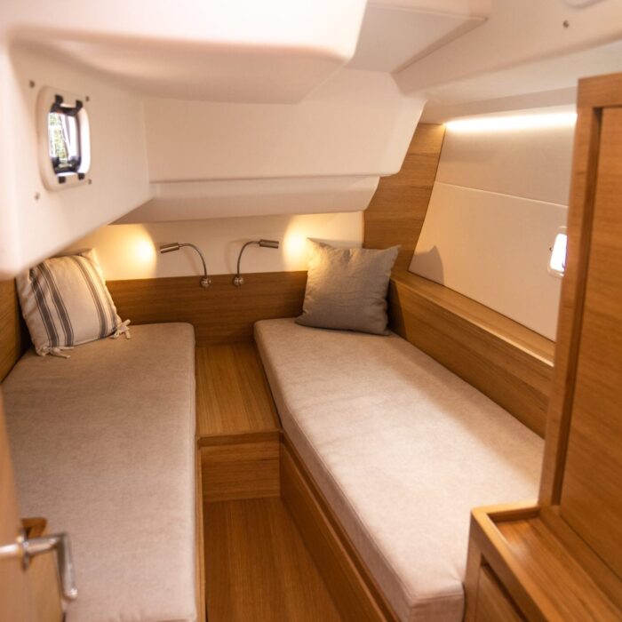 Zadní kajuta lodi X-Yachts 46